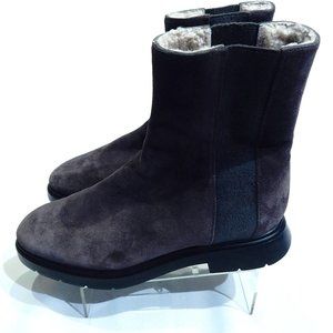 STUART WEITZMAN "ROMY CHILL" GRAY SUEDE ANKLE BOOTS IN SIZE 9 / EU 39